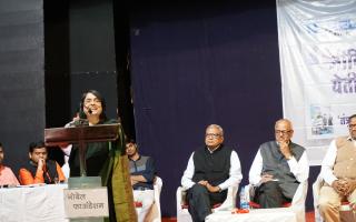 नोबेल सन्मान आणि दीपा!