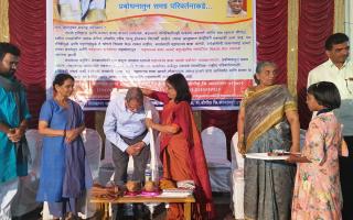 मानवतेचे उपासक पुरस्कार आणि डॉ. प्रकाश सेठ
