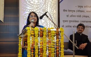 सेमी प्रायव्हेट रूम - दिमाखदार प्रकाशन समारंभ