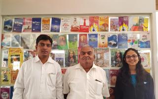 अहमदनगरमधली रंगलेली मुलाखत - स्लमडॉग सीए अभिजीतची!