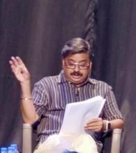 चंद्रकांत कुलकर्णी सादर करीत आहे...